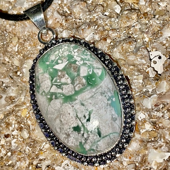 Speckled Variscite- Utahlite Pendant 2" - Picture 9 of 12